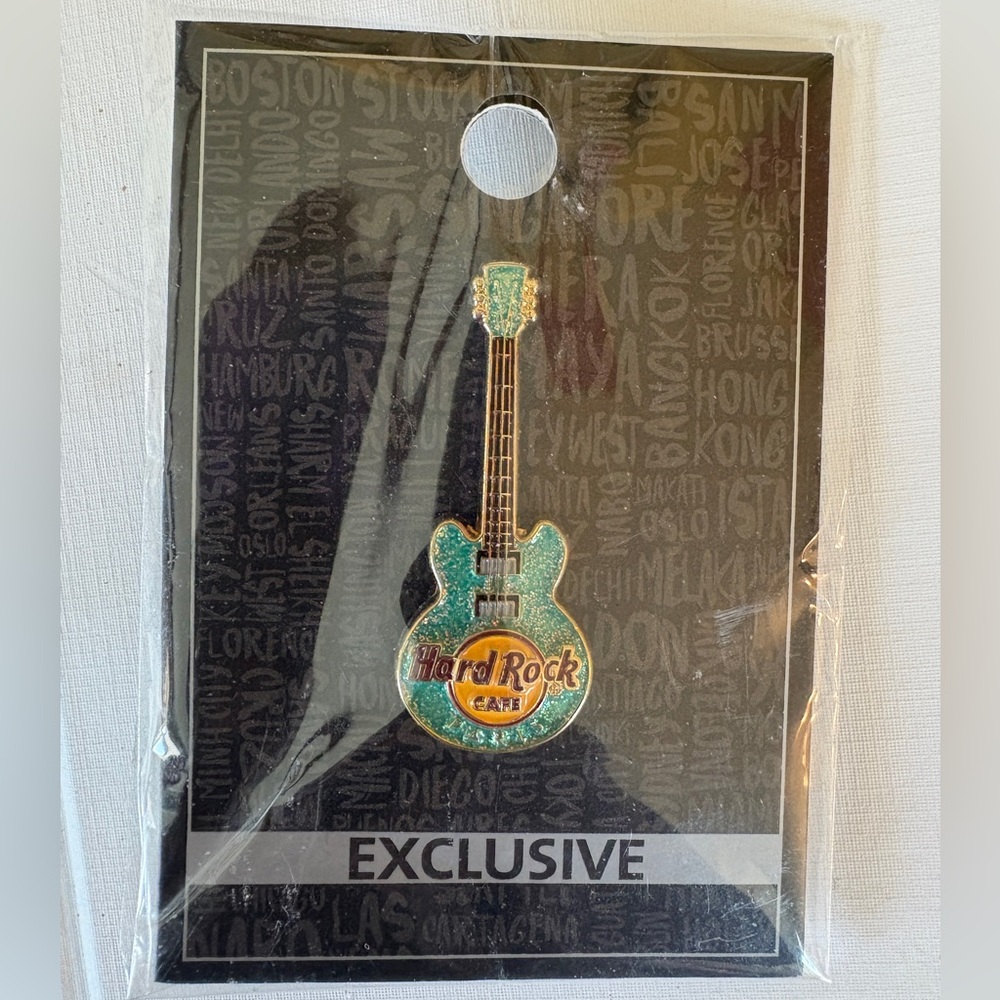 Hard Rock Cafe Pin Paris